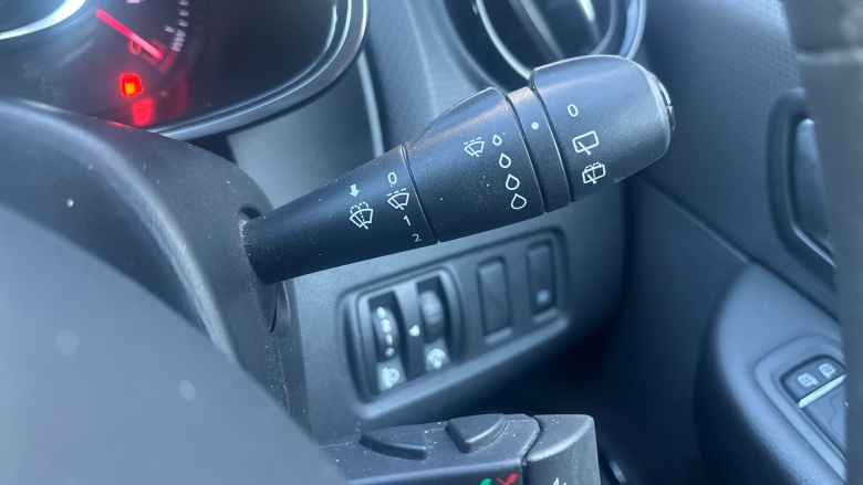 Renault Clio 0.9 TCE 90 Iconic 5dr Petrol Hatchback